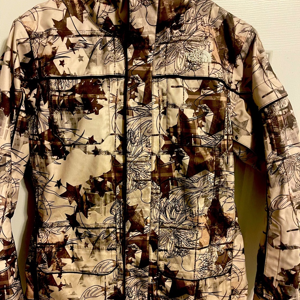 North Face winter coat super warm and very unique women’s